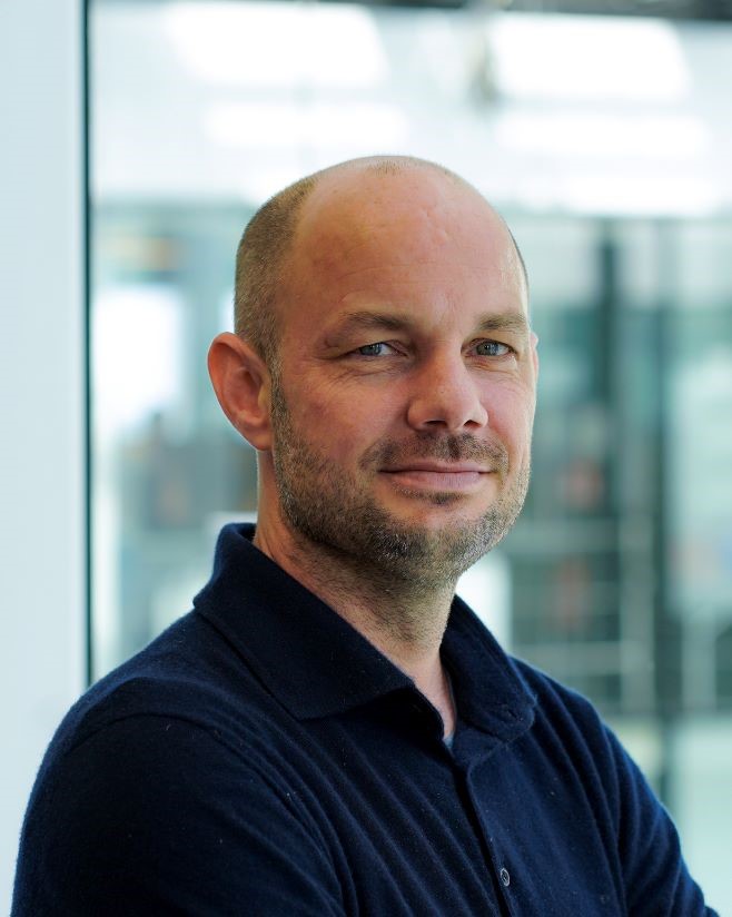 headshot Simon Jagers.jpg
